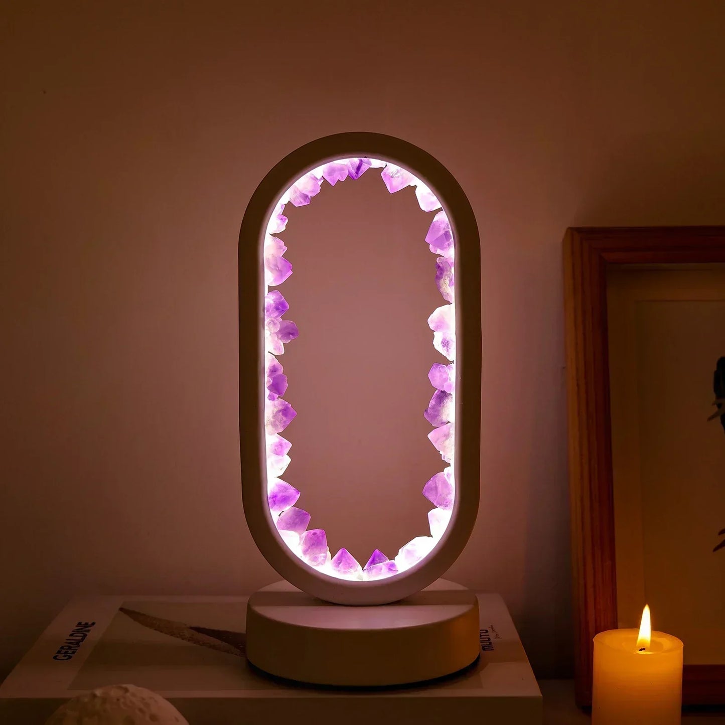 LavenderGlow - Iluminación de Amatista para un Ambiente Sereno y Elegante