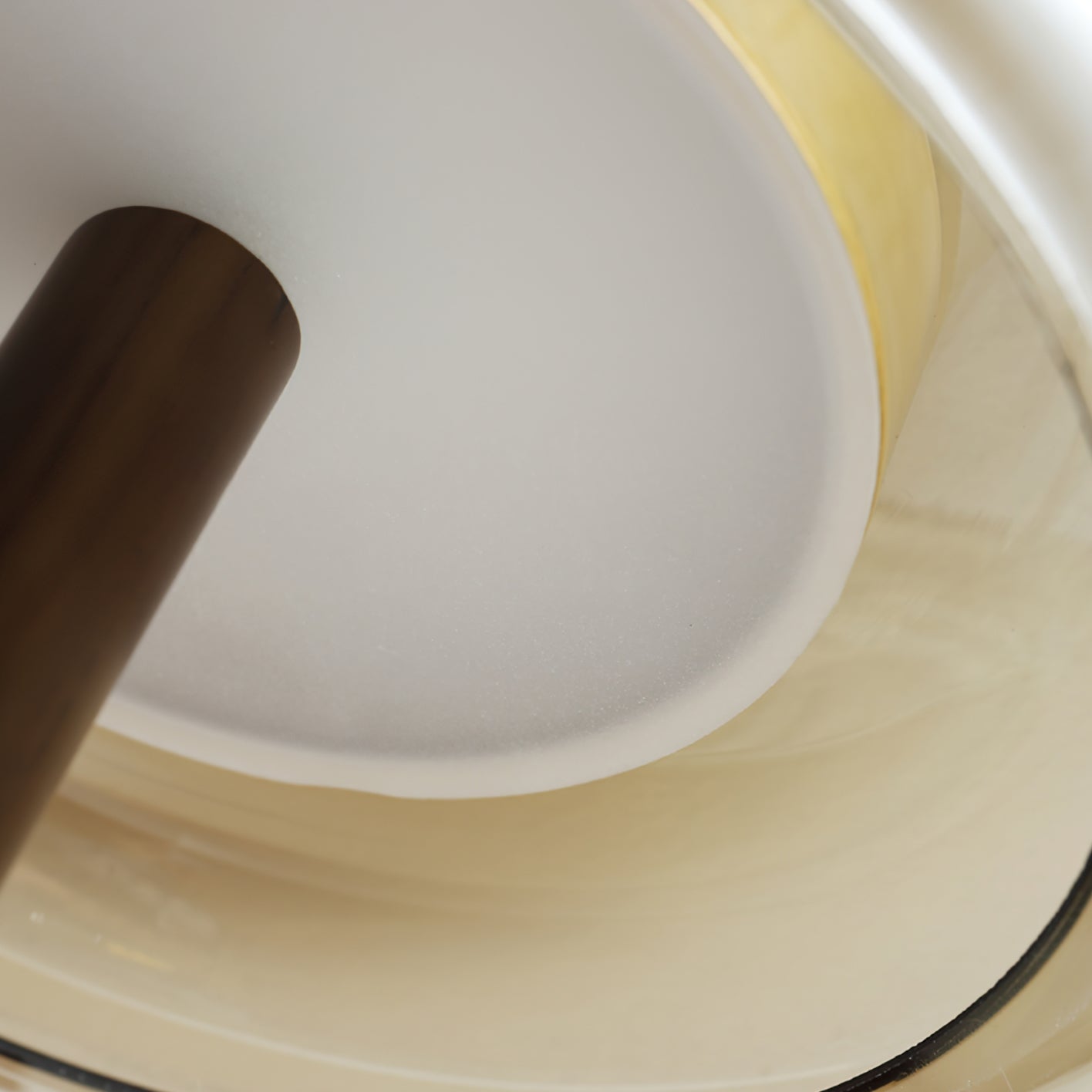 LumiWood – Elegante Luz de Mesa LED