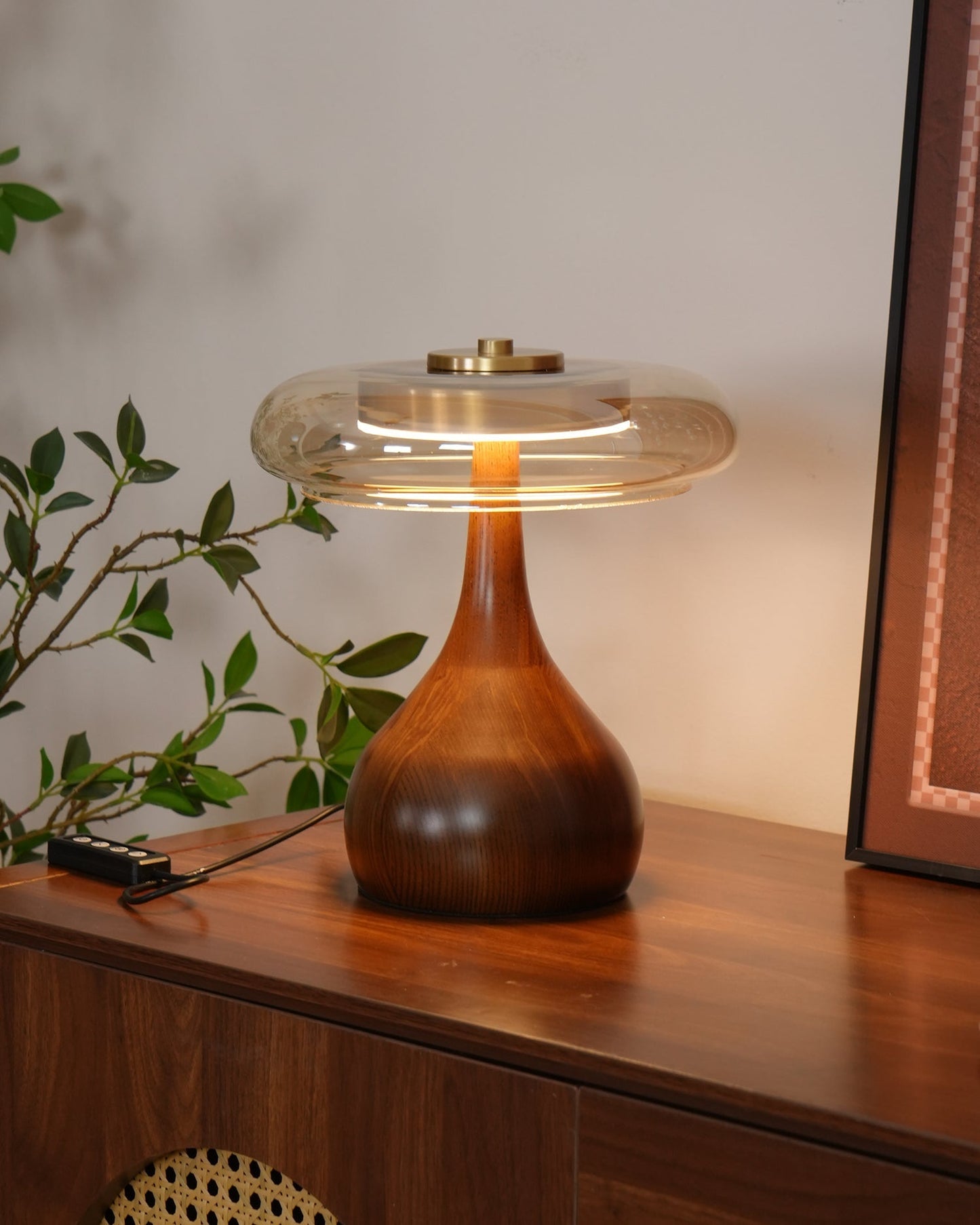 LumiWood – Elegante Luz de Mesa LED