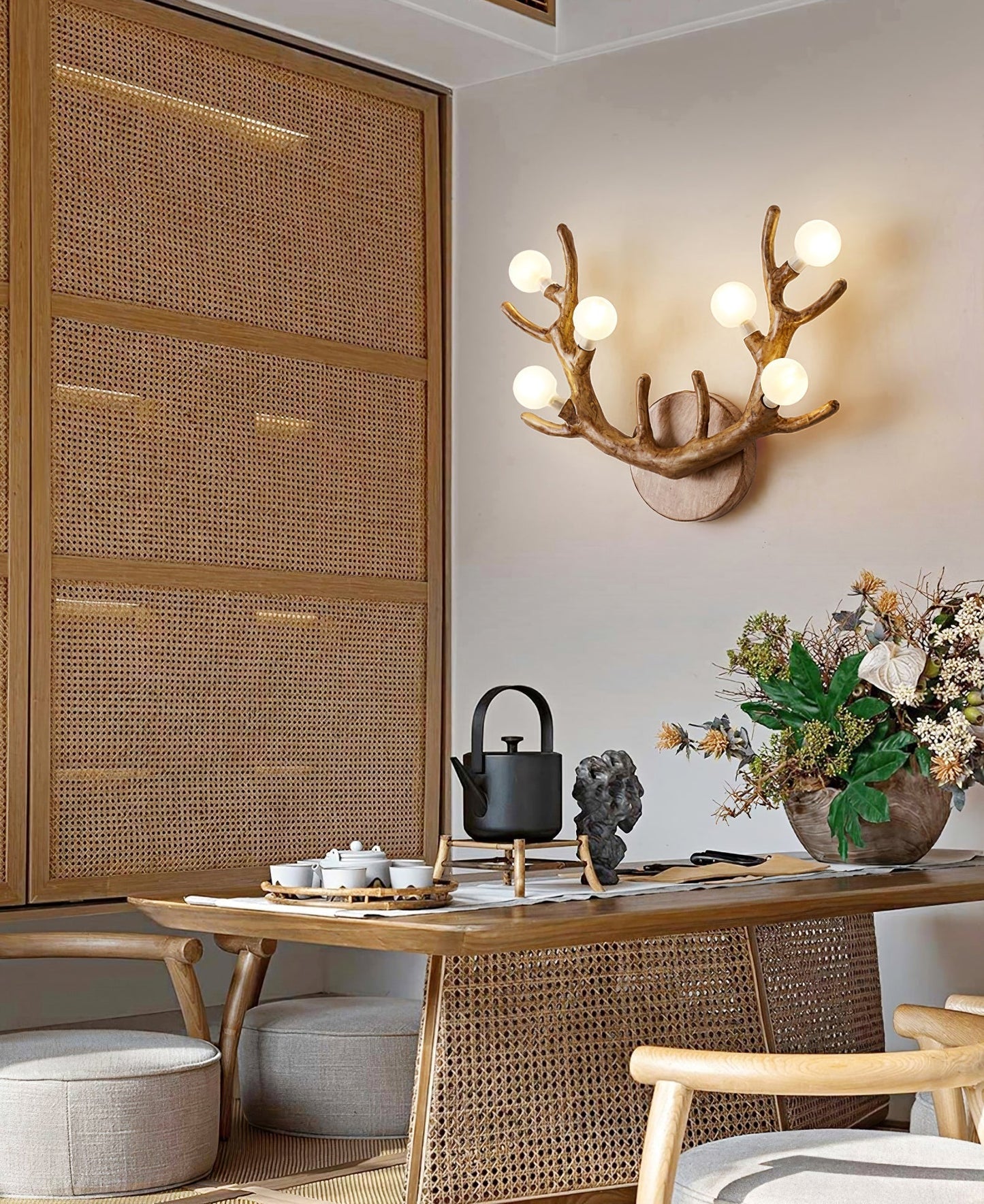 WoodLuxe – Elegant Deer-Shaped Wall Lamp for Nature Lovers