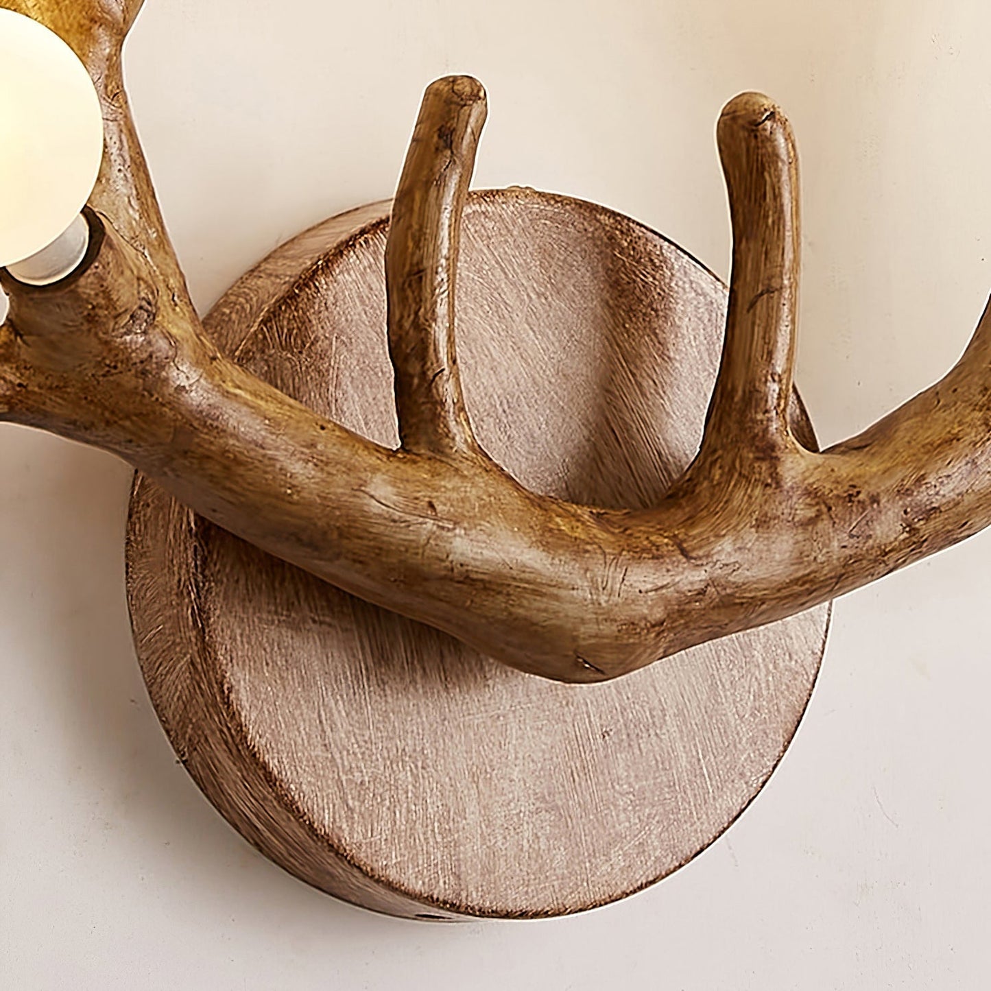 WoodLuxe – Elegant Deer-Shaped Wall Lamp for Nature Lovers