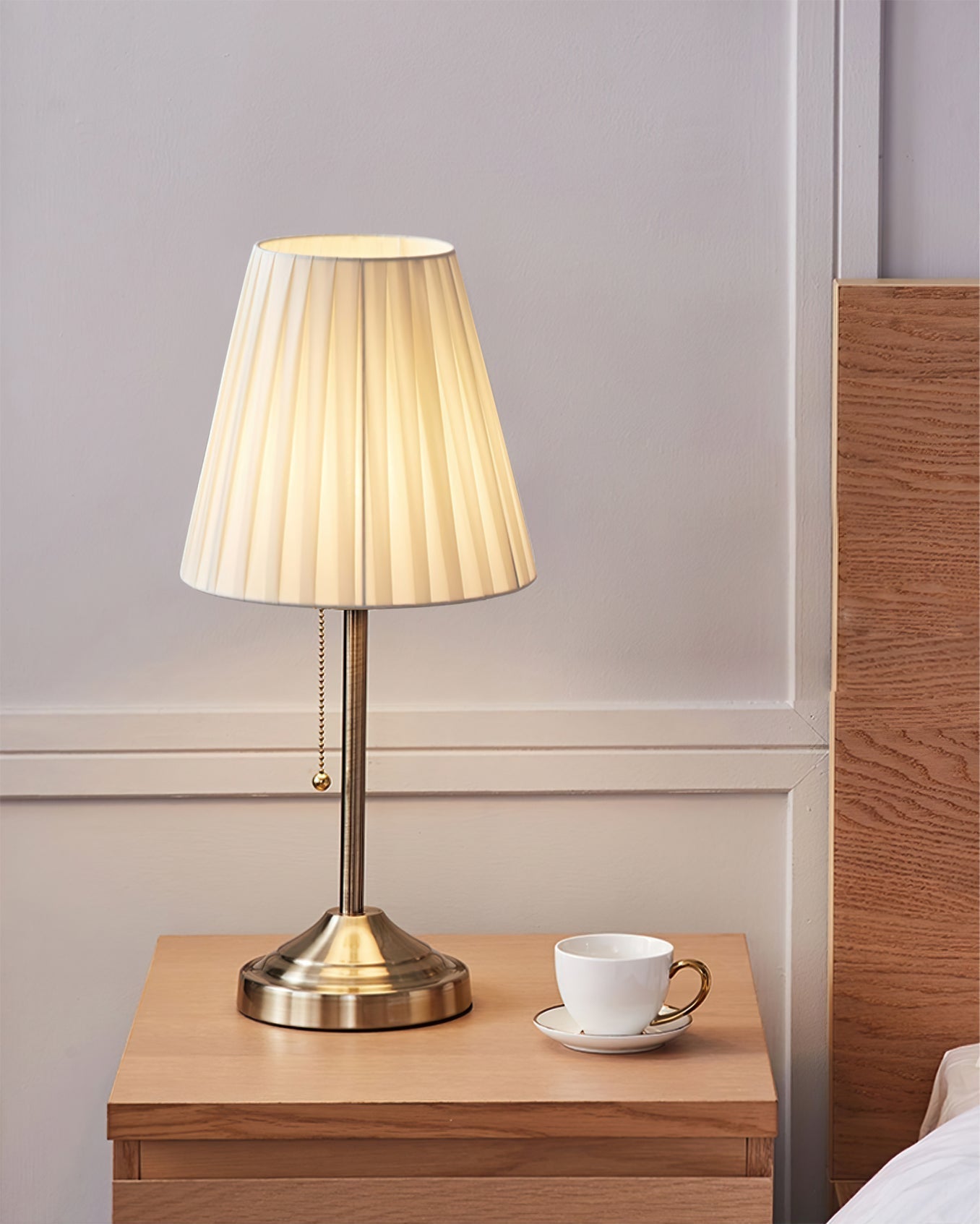 LuxeRadiance - Lampe de Table Moderne