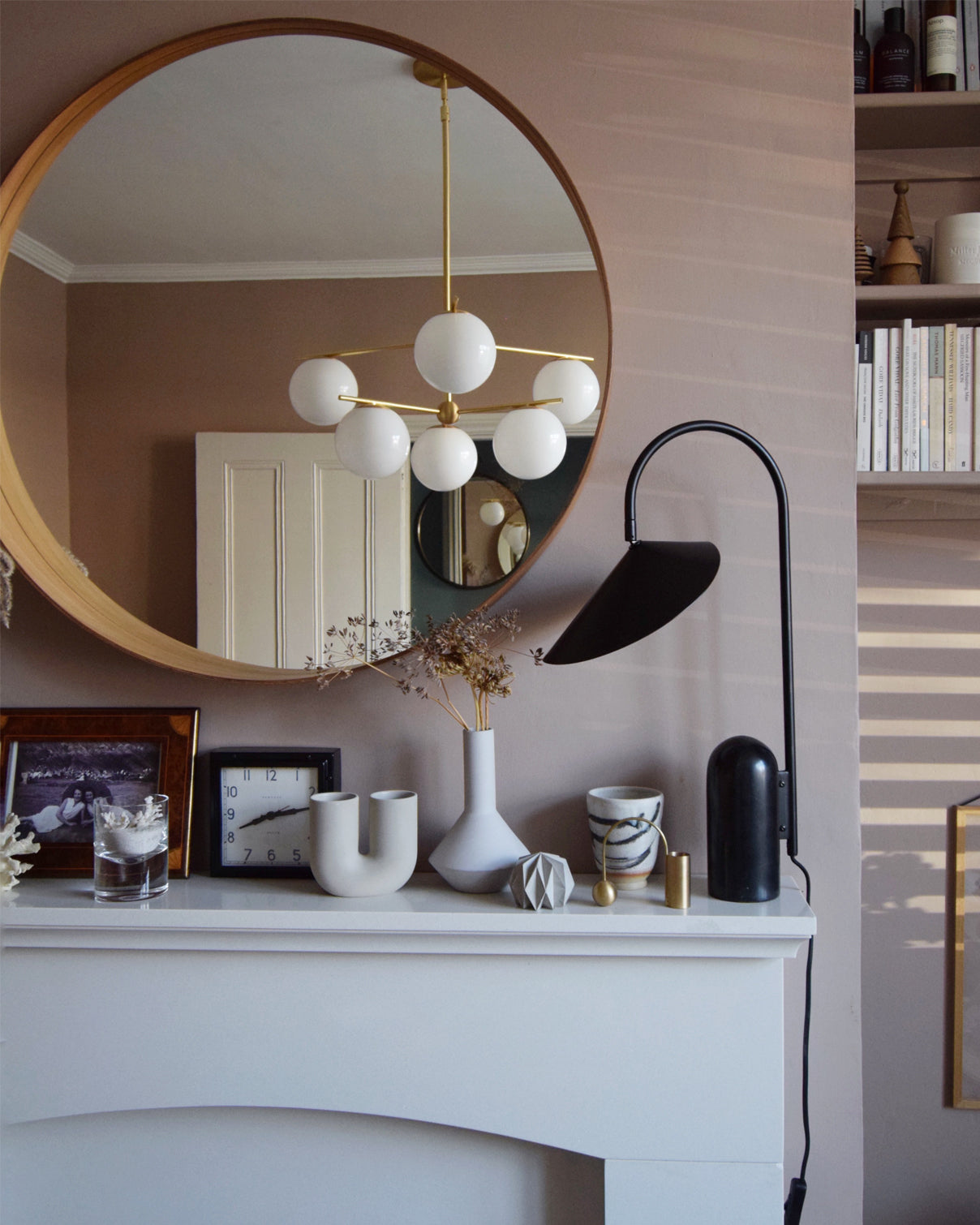 VerbaLume – Lampada da tavolo regolabile contemporanea