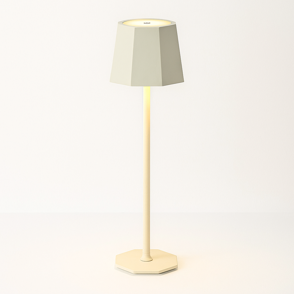 Aura's LED table lamp 3