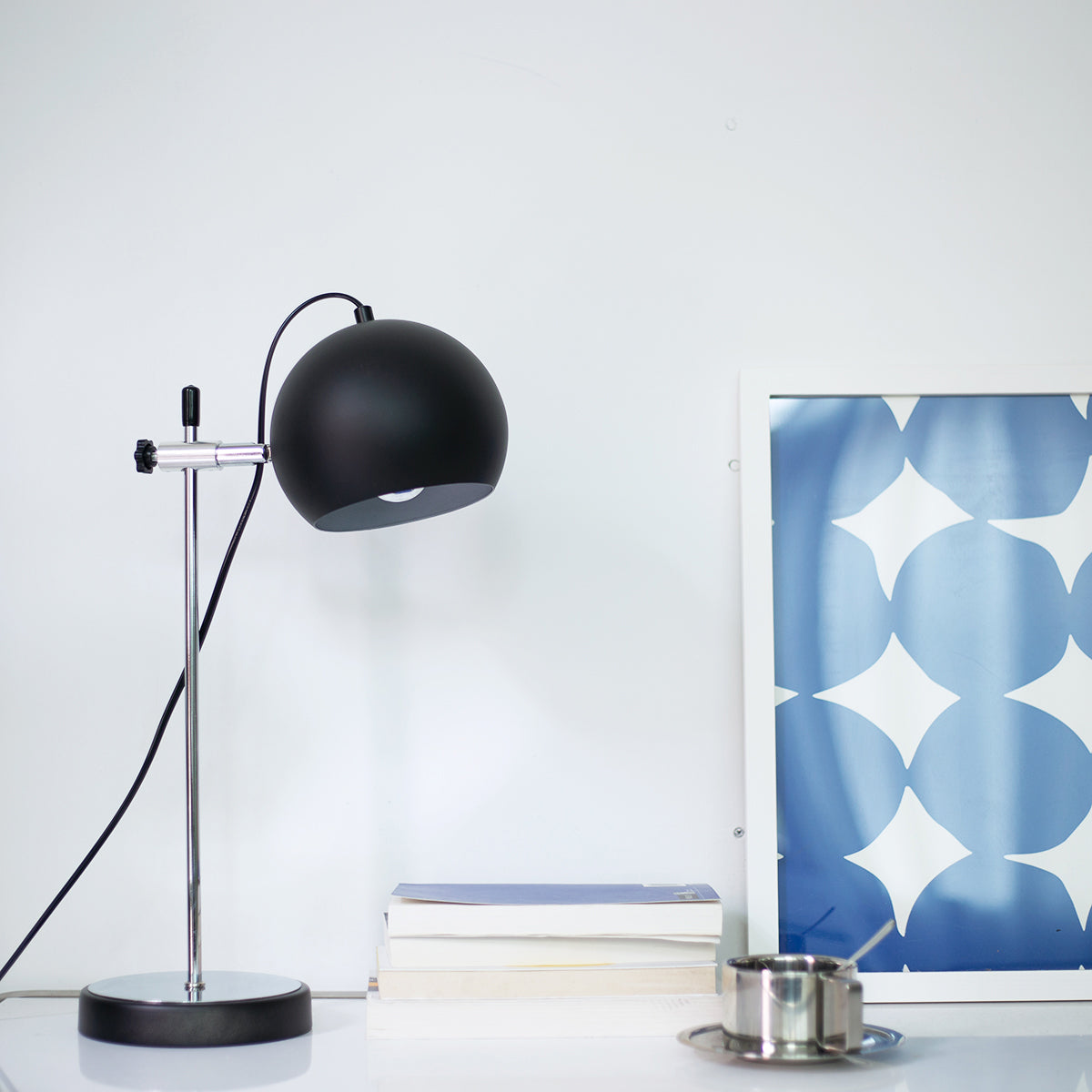 PivotGlow – Modern Adjustable Desk Light
