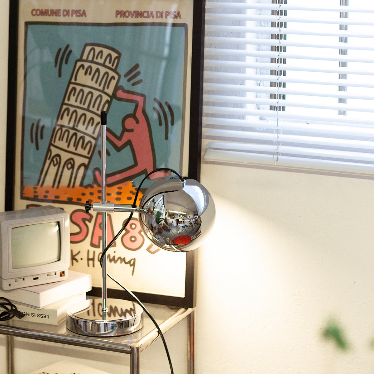 PivotGlow – Modern Adjustable Desk Light