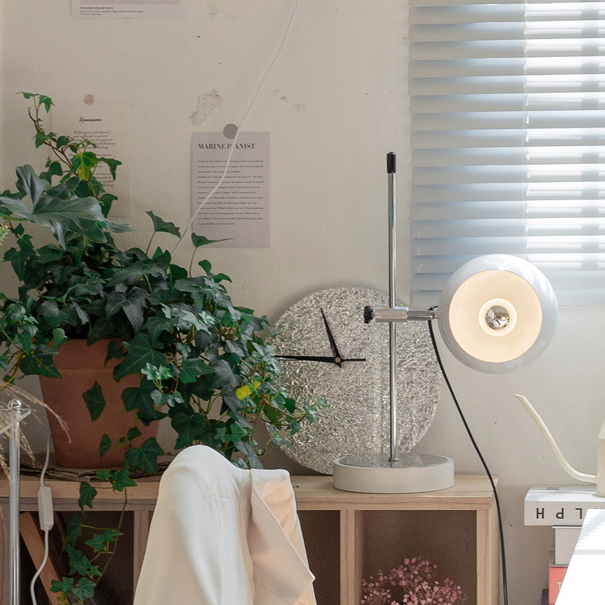 PivotGlow – Modern Adjustable Desk Light