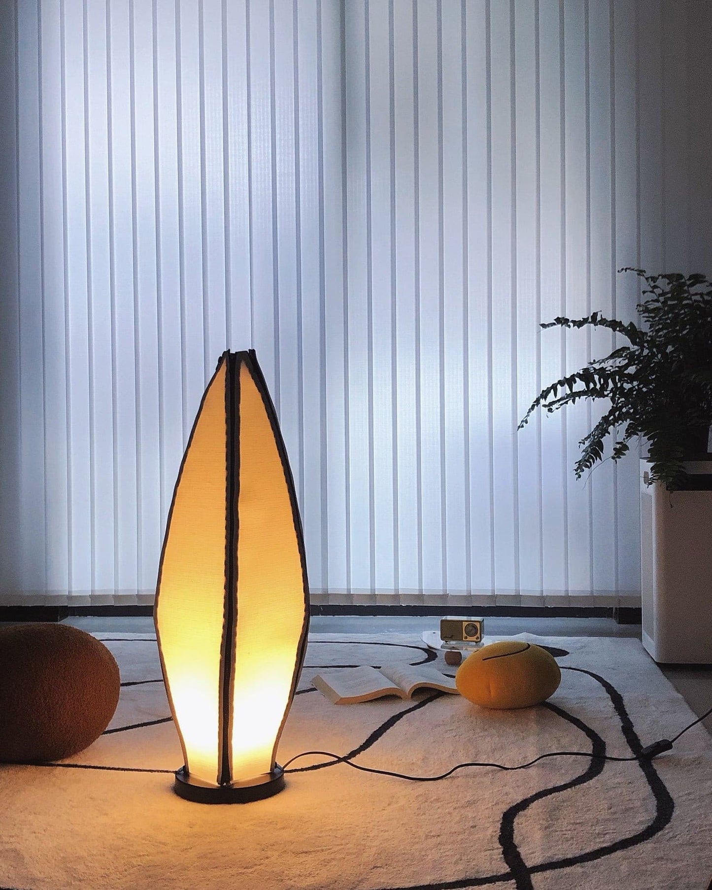 GlowBanana - Lampada da Tavolo con Forma di Banana Gioiosa e Luce Morbida