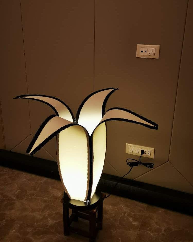 GlowBanana - Lampada da Tavolo con Forma di Banana Gioiosa e Luce Morbida
