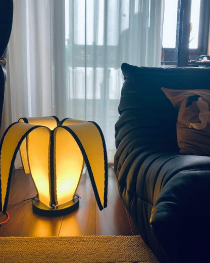 GlowBanana - Lampada da Tavolo con Forma di Banana Gioiosa e Luce Morbida