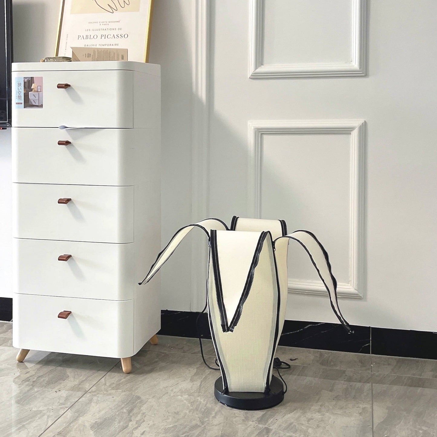 GlowBanana - Lampada da Tavolo con Forma di Banana Gioiosa e Luce Morbida