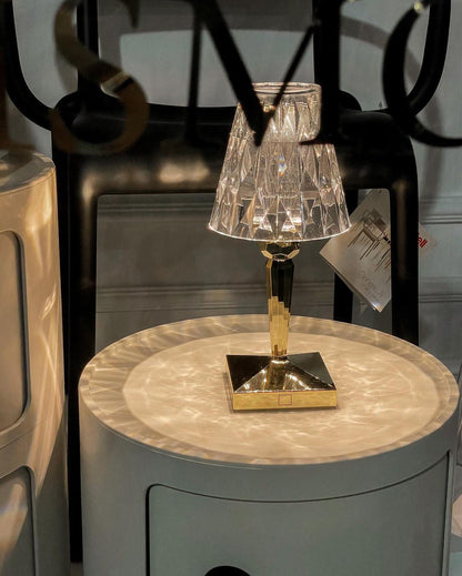 SparkleBeam - Moderne LED-lampe med et strejf af glamour