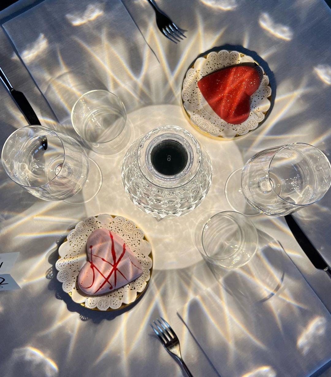 SparkleBeam - Moderne LED-lampe med et strejf af glamour