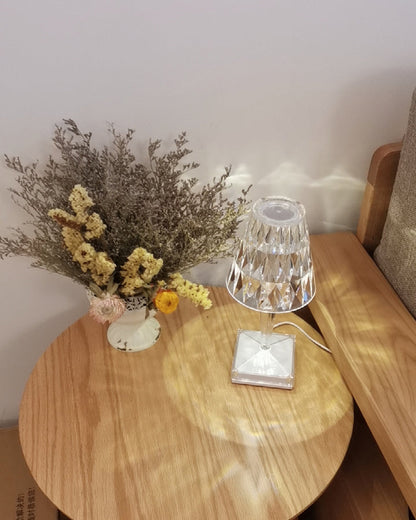 SparkleBeam - Moderne LED-lampe med et strejf af glamour