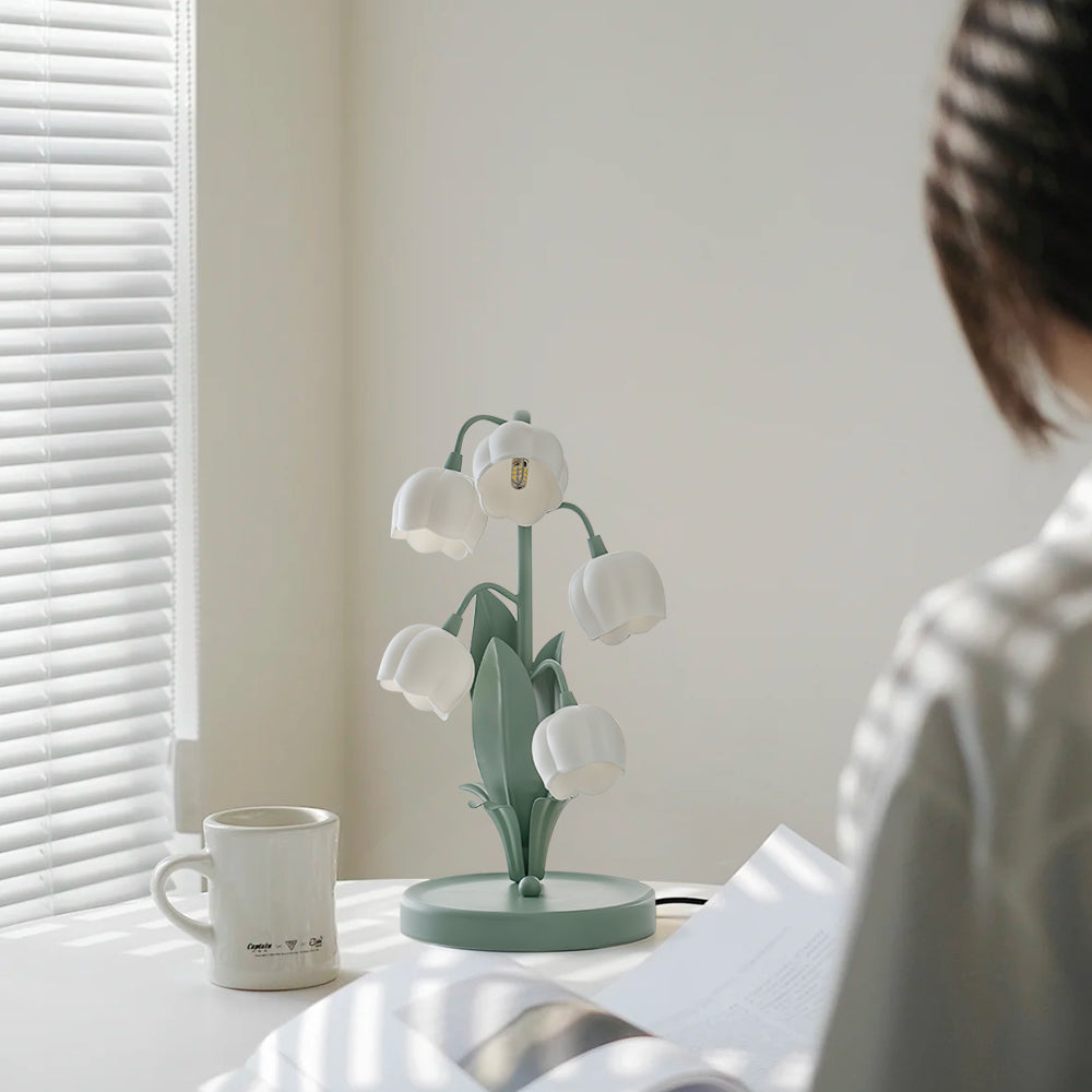 FloraLuxe – Wyrafinowane Wnętrze Światła z Orchideą