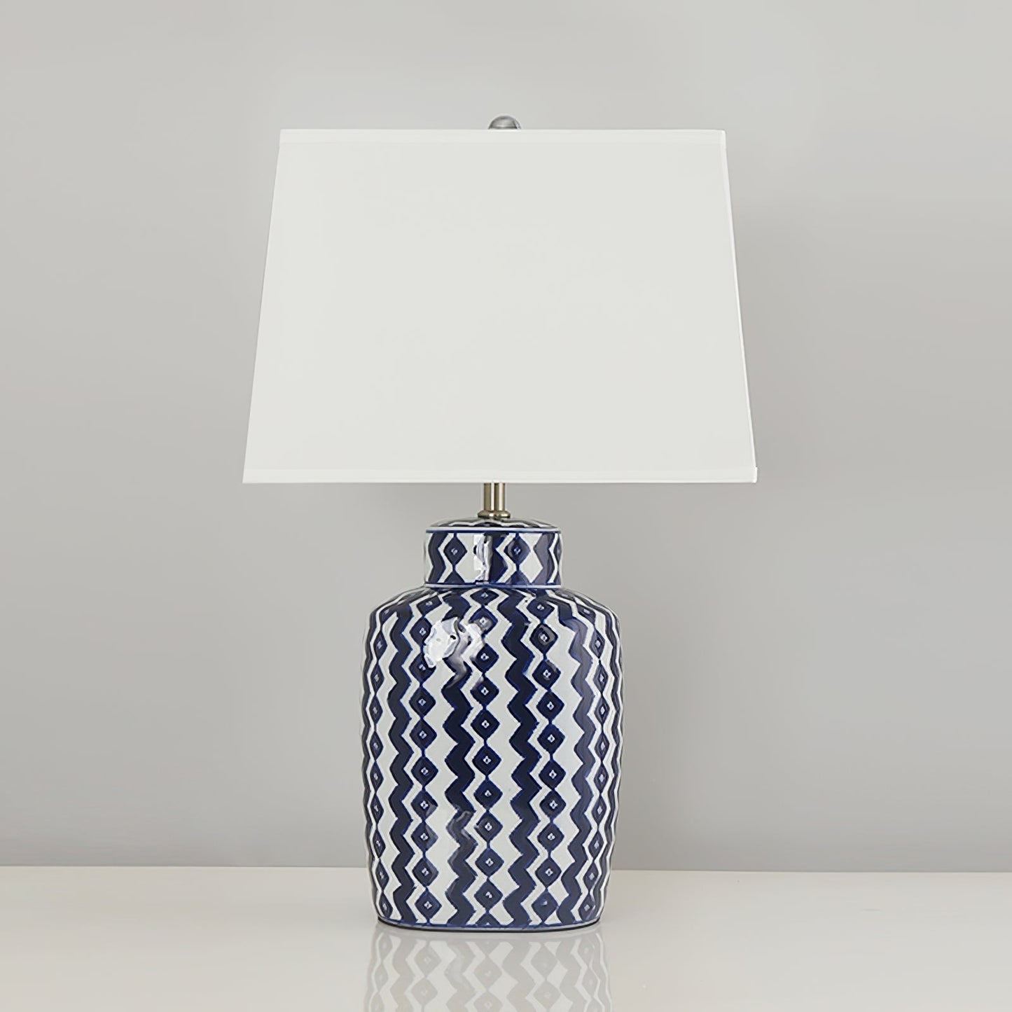 GlowBeryl - Table Lamp with Classic Style and Inviting Glow