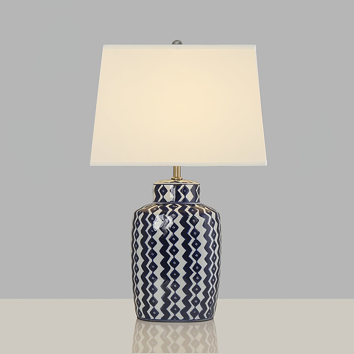 GlowBeryl - Table Lamp with Classic Style and Inviting Glow