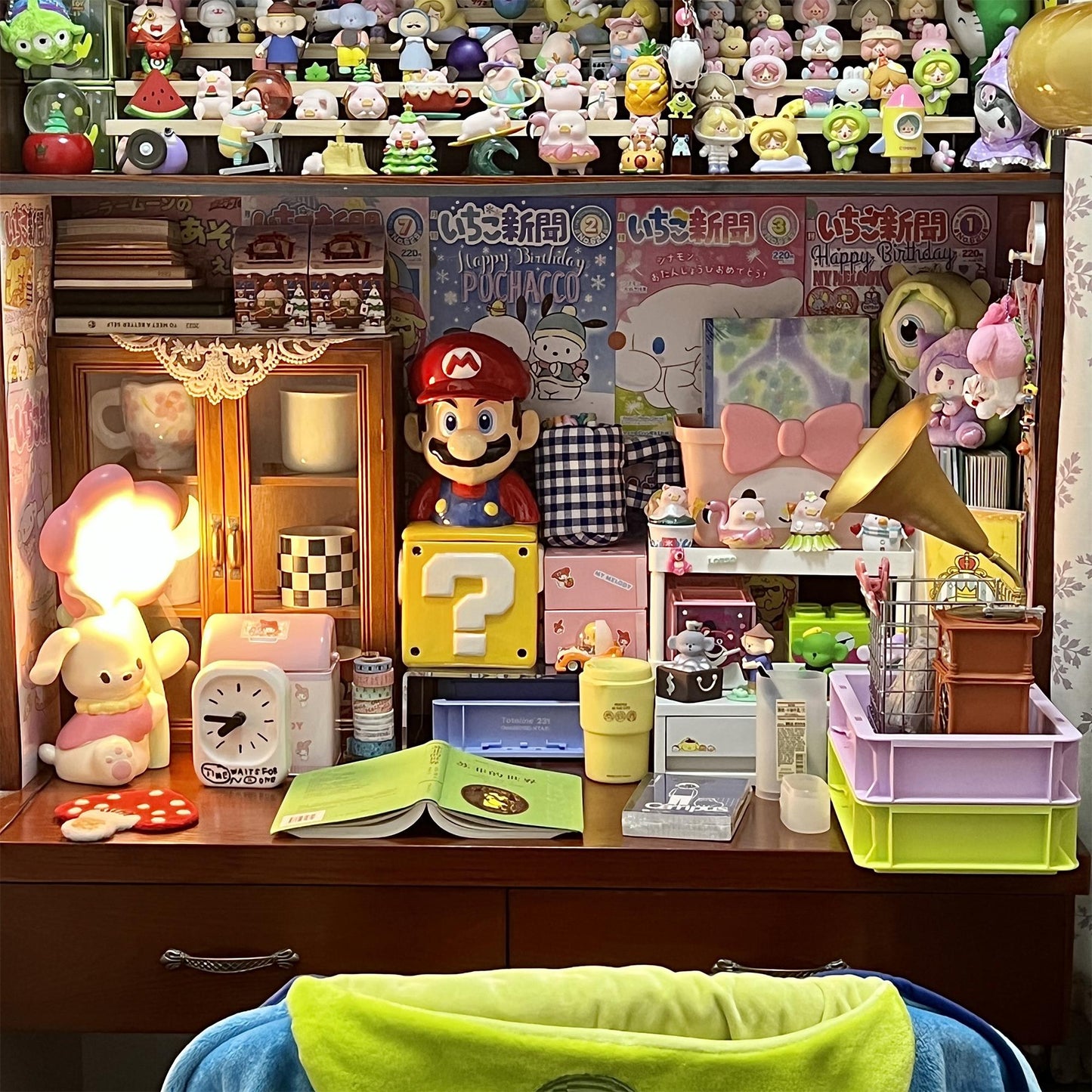 FloraBunny - Table Lamp with Sweet Rabbit and Delicate Flower Design