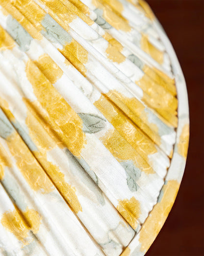 LuxeBobbinGlow - Elegant Skrivebordslampe