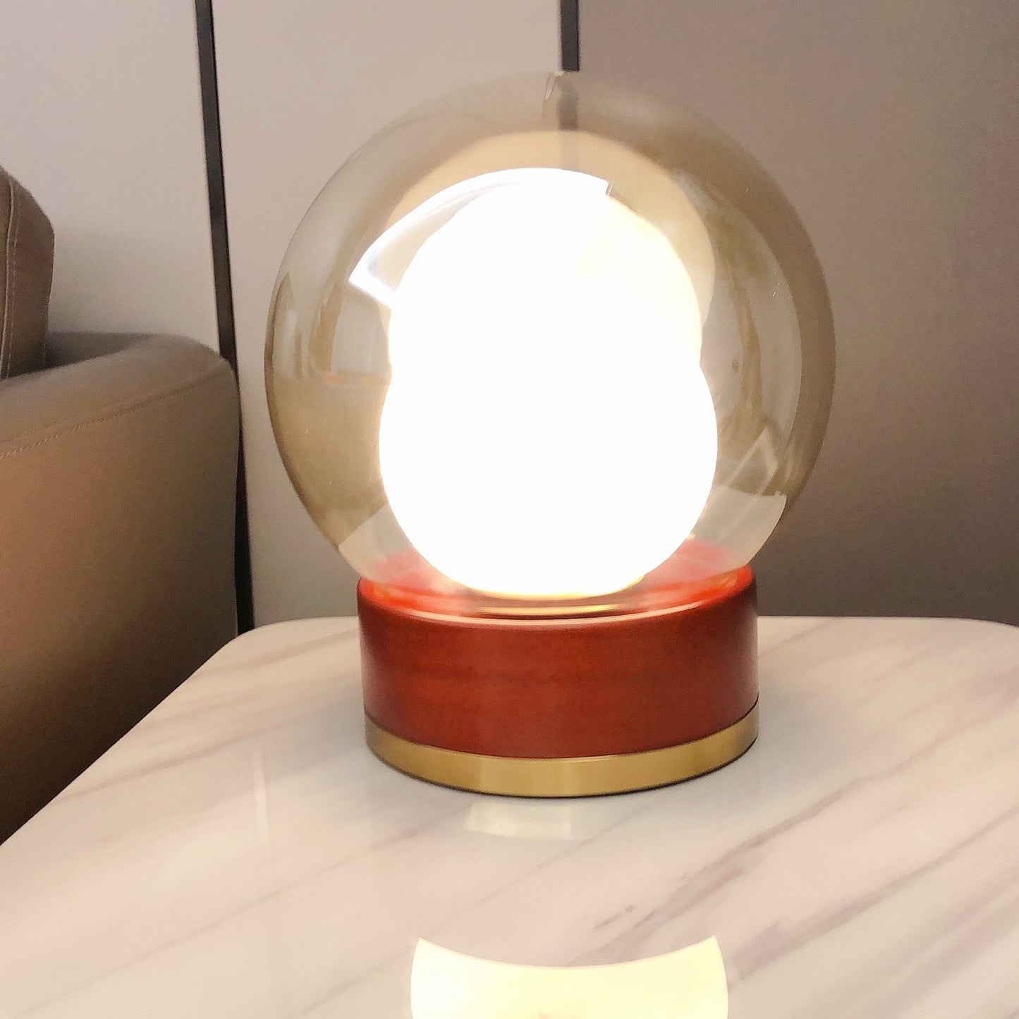 LuxeBoule - Table Lamp with Geometric Shape and Cozy Light Diffusion
