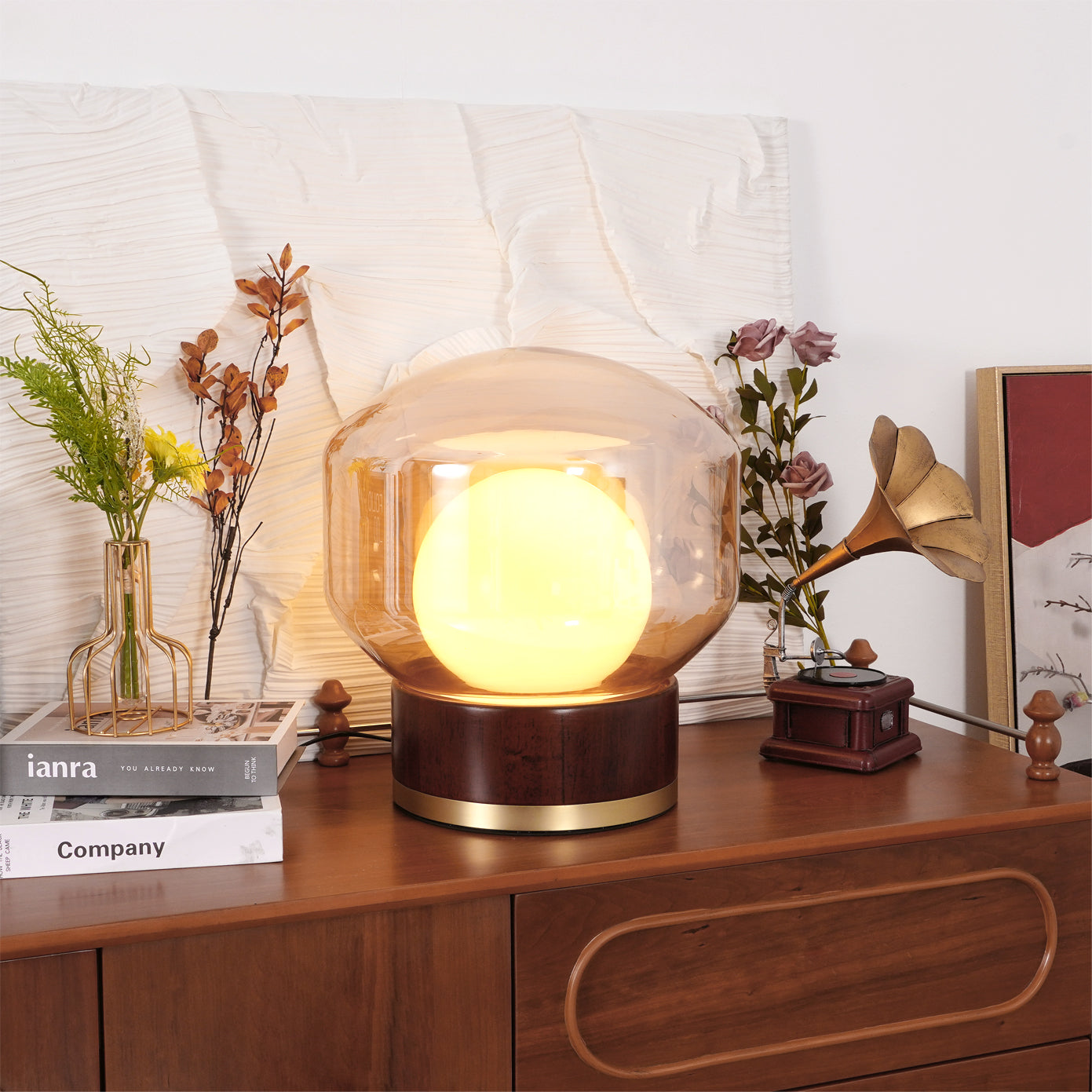 LuxeBoule - Table Lamp with Geometric Shape and Cozy Light Diffusion