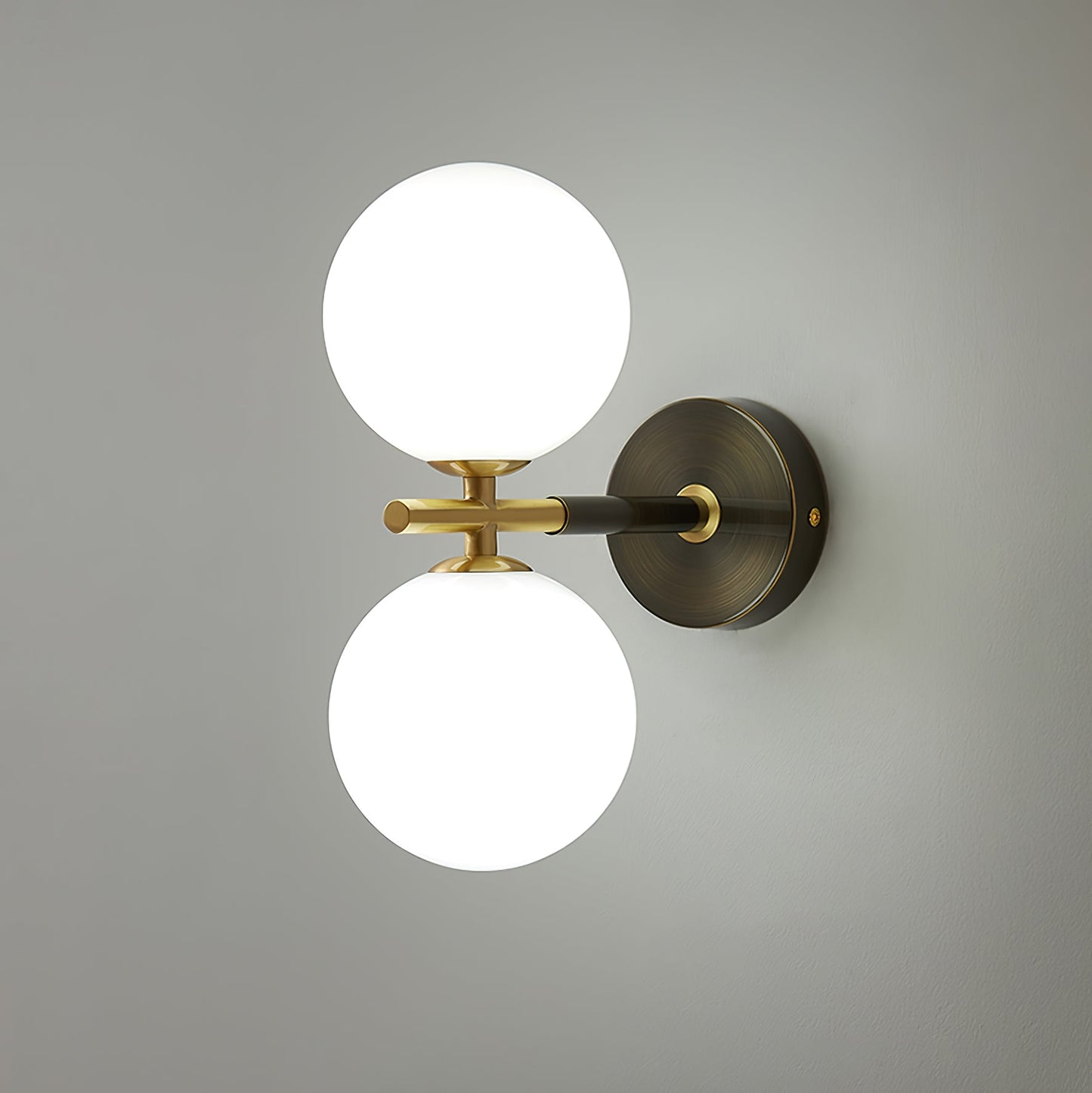 GlobalGlow – Gold Wall Lamp with Global Inspiration