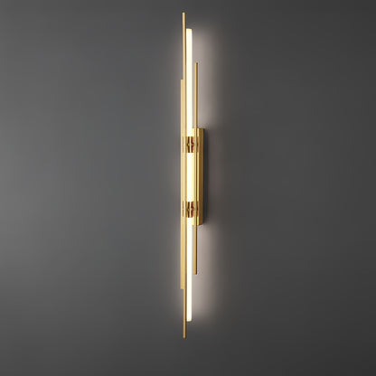 LuxeAura – Lámpara de pared dorada opulenta para espacios elegantes