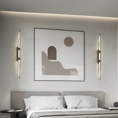LuxeAura – Lámpara de pared dorada opulenta para espacios elegantes