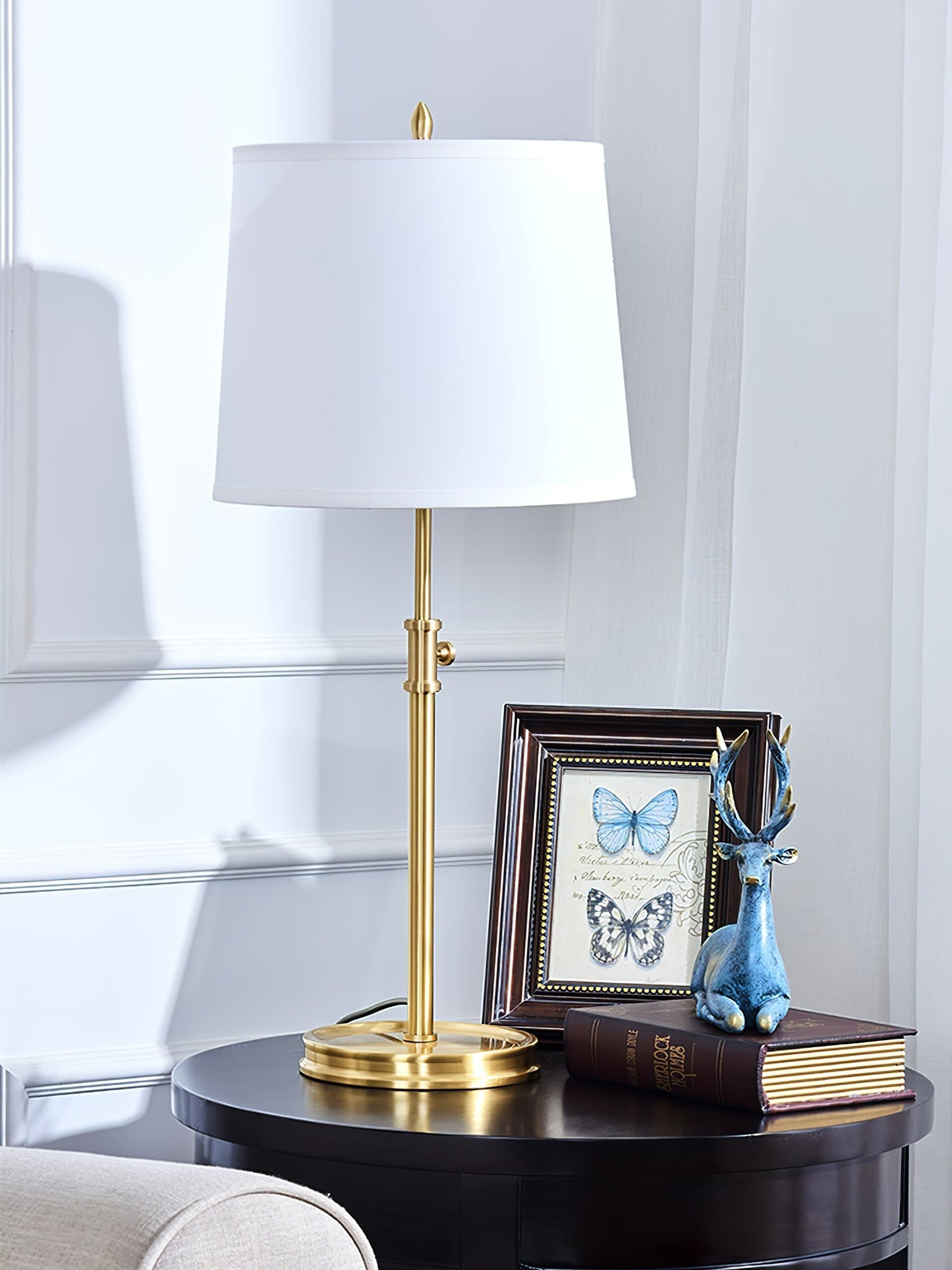 LuxeGlow – Classic Brass Table Lamp with Linen Shade