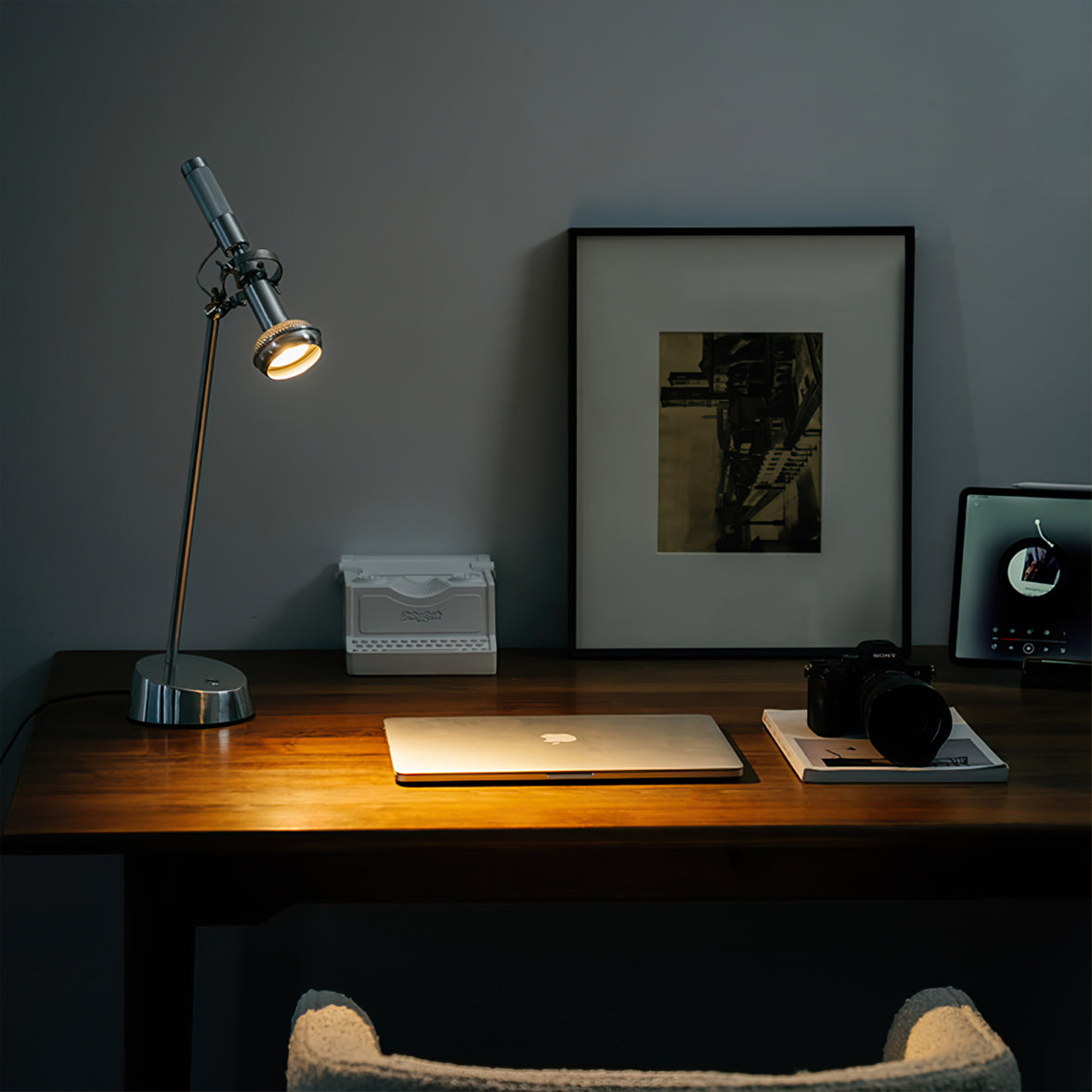 IronLume – Sleek Metal Industrial Table Lamp