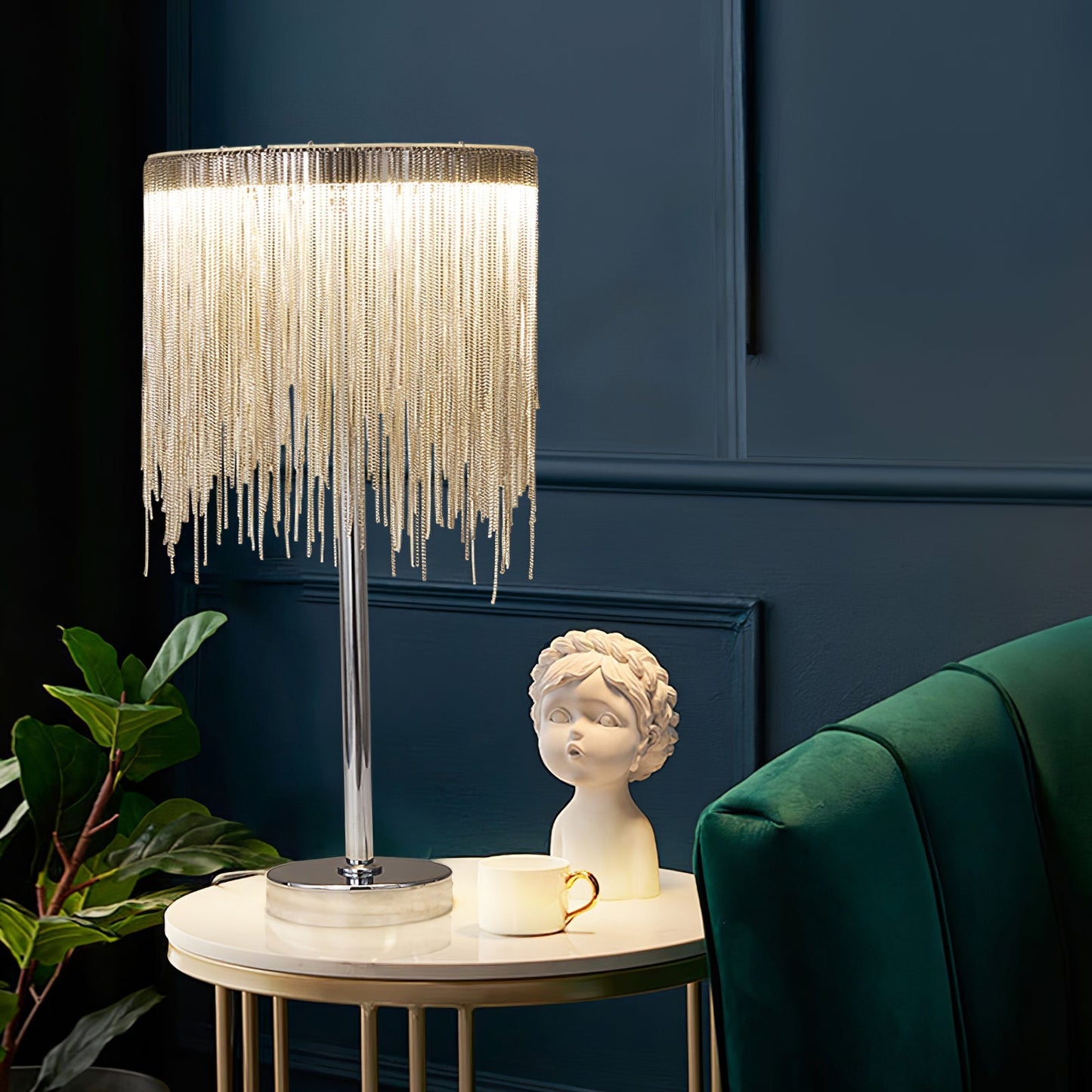 ChicGlow - Table Lamp with Sophisticated Tassel Details and Ambient Lighting