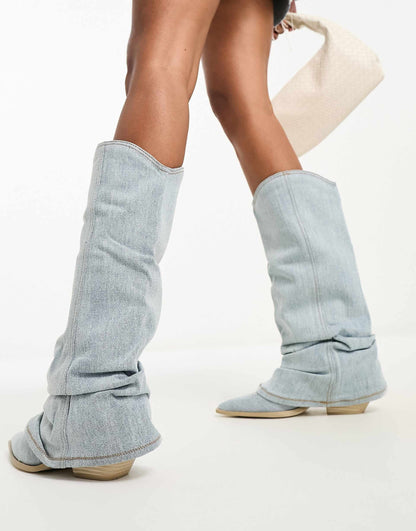Casual Light Blue Denim Boots with Oversized Shaft and Pointed Toe – Trendy Street Style Footwear 2