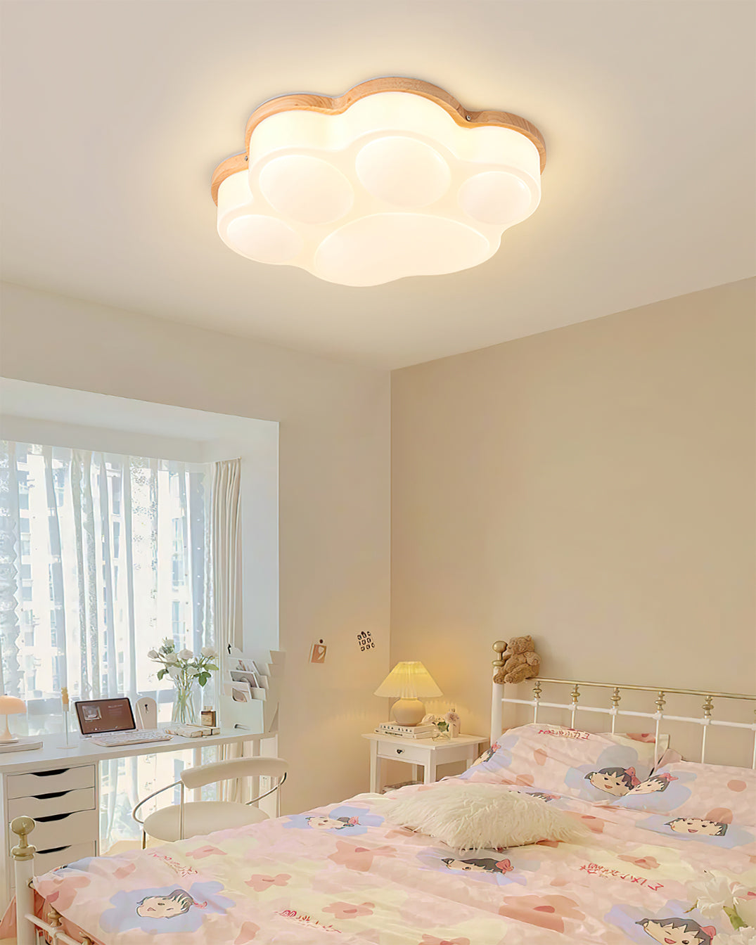 KittyLuxe - Lámpara de Techo con Diseño de Patita de Gato Juguetona y Brillo Sutil