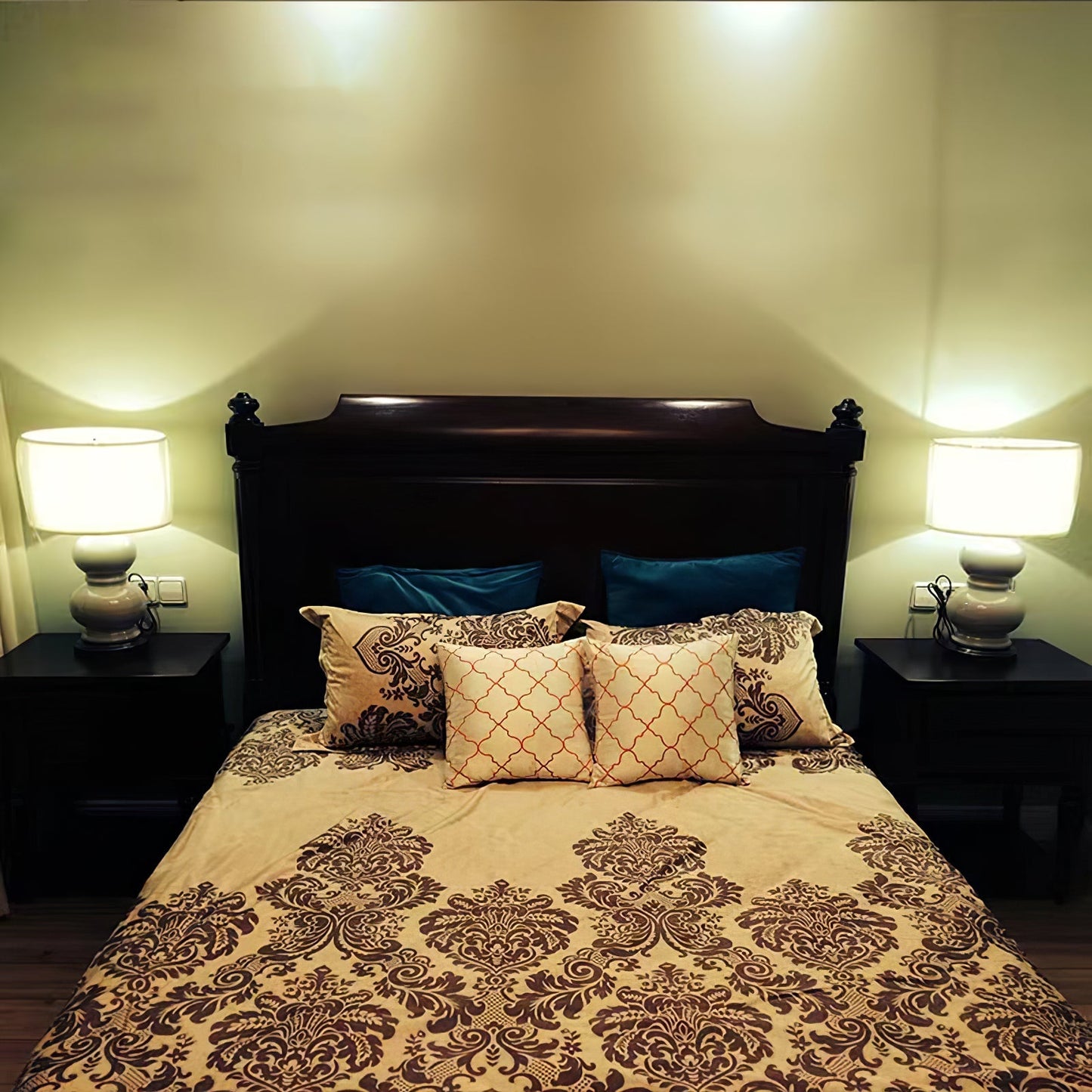 CeramicznaKula - Lampa Stołowa w Kształcie Dyni z Przytulnym Blaskiem