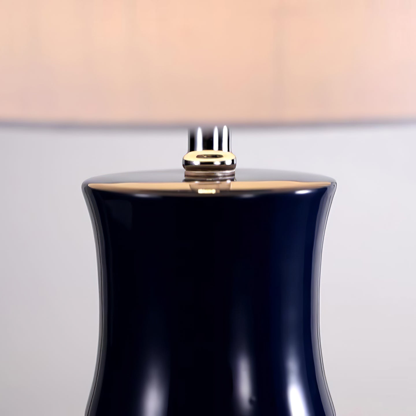 GlowCeramic - Lampada da Tavolo con Forma Ceramica Elegante e Radianza Morbida