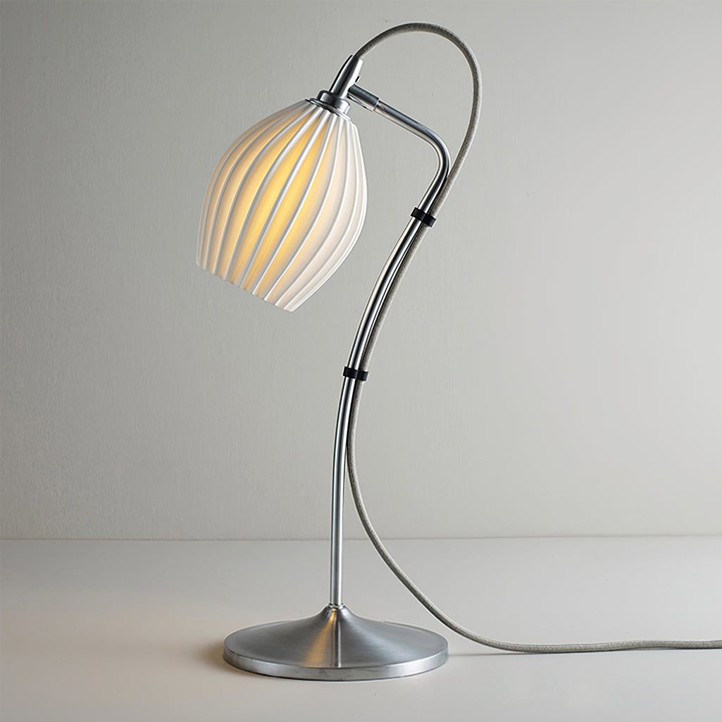LumeCurve – Elegant Ceramic Table Lamp with Ribbed Texture