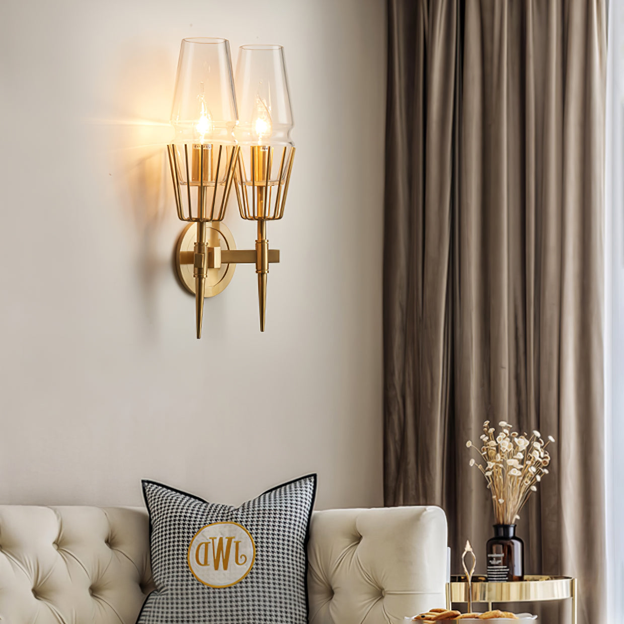 GoldGleam – Elegant Black and Gold Wall Lamp for a Luxe Look
