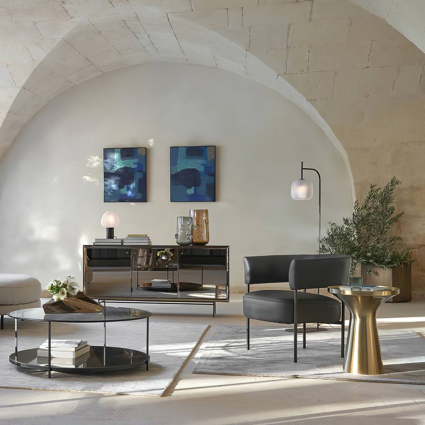 LuxeAura - Table Lamp with Subtle Elegance and Warm, Inviting Light