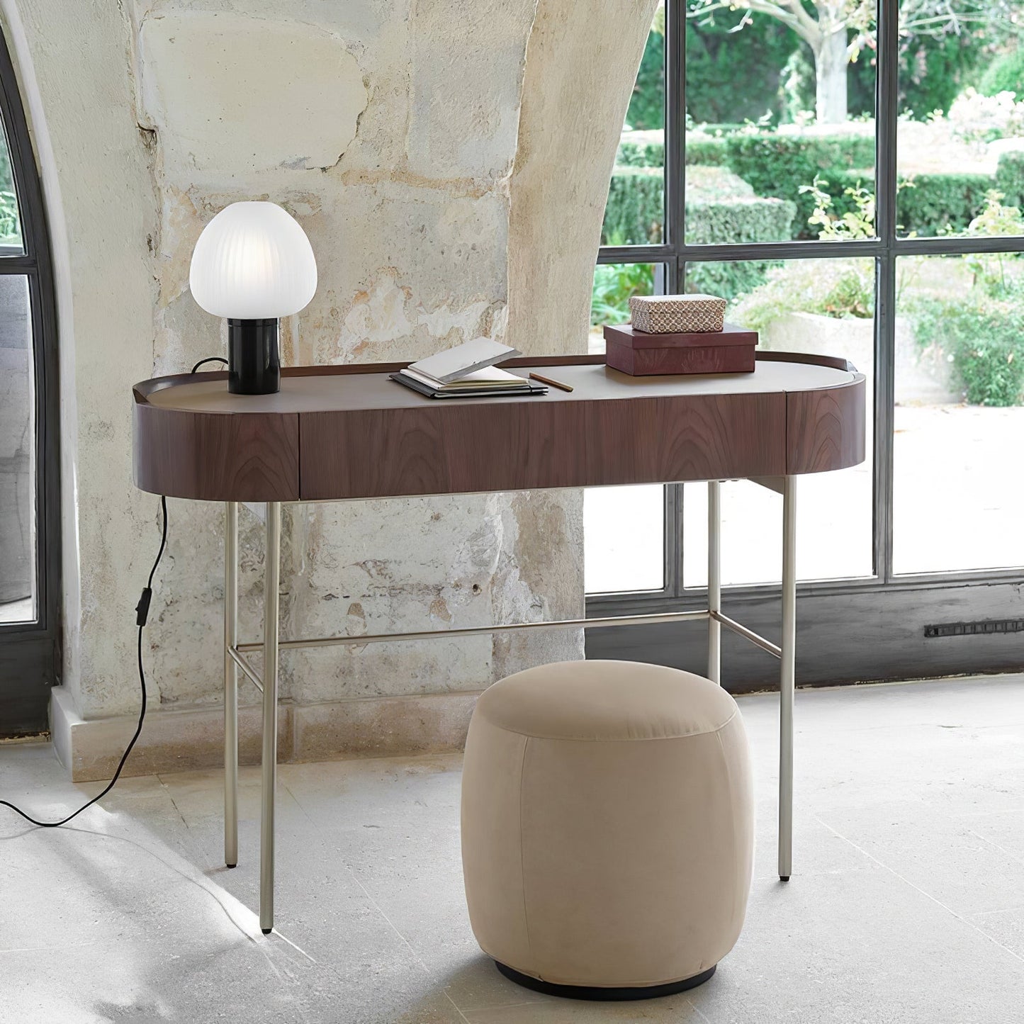 LuxeAura - Table Lamp with Subtle Elegance and Warm, Inviting Light