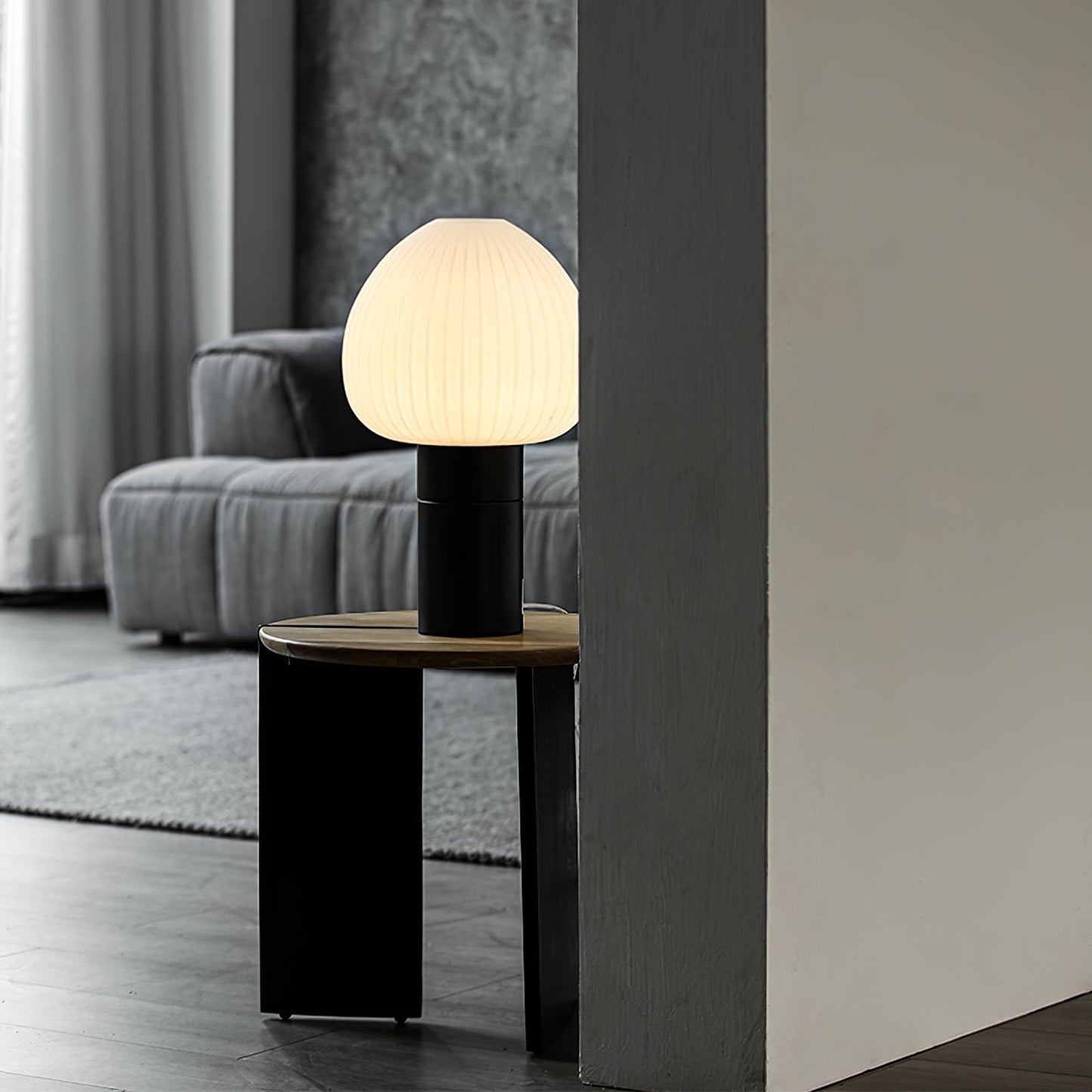 LuxeAura - Table Lamp with Subtle Elegance and Warm, Inviting Light
