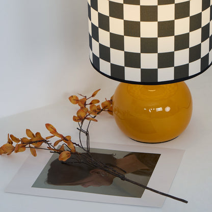 CubeAura - Lámpara de Mesa Geométrica Elegante