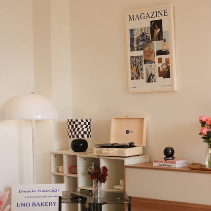 CubeAura - Lámpara de Mesa Geométrica Elegante