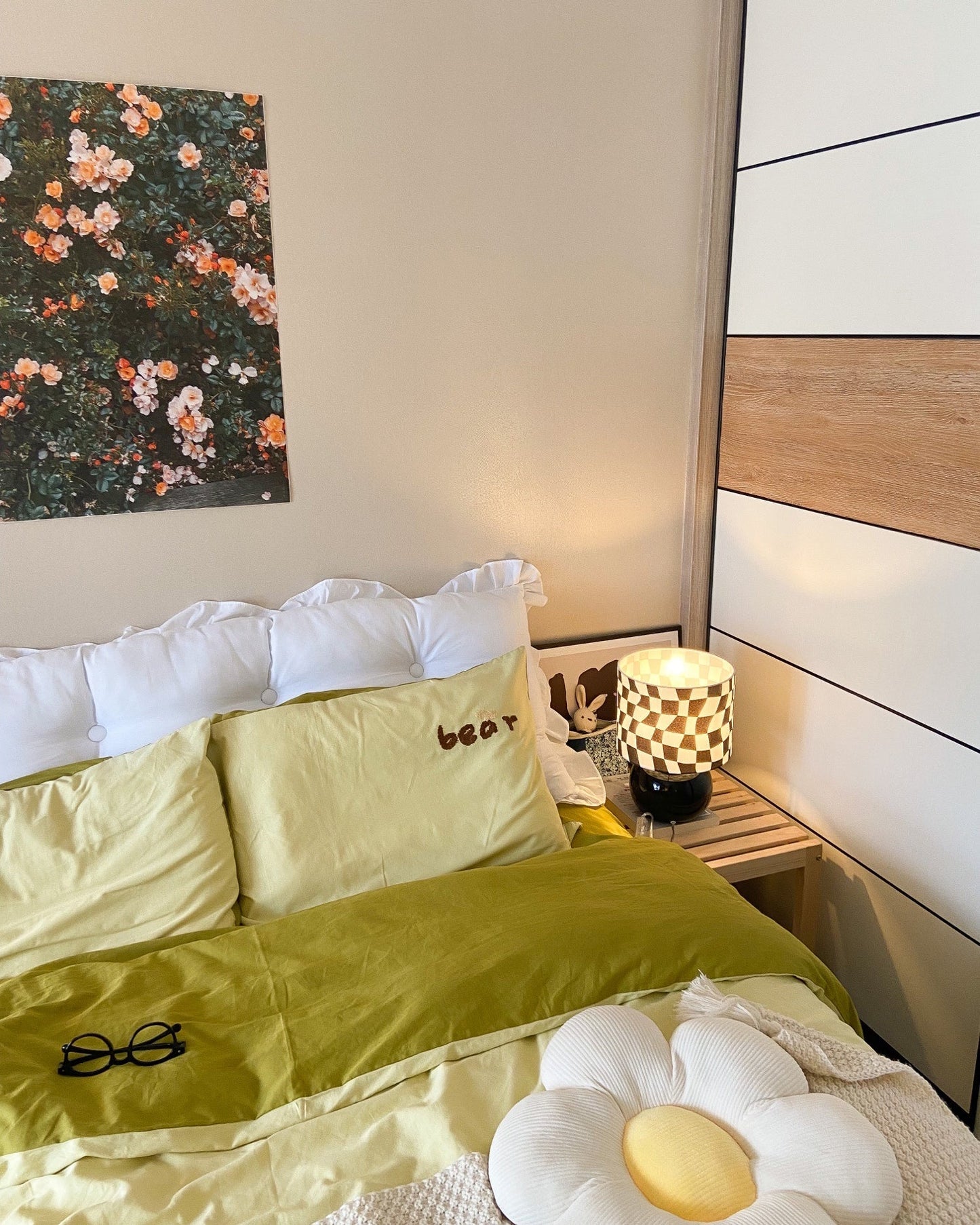 CubeAura - Lámpara de Mesa Geométrica Elegante