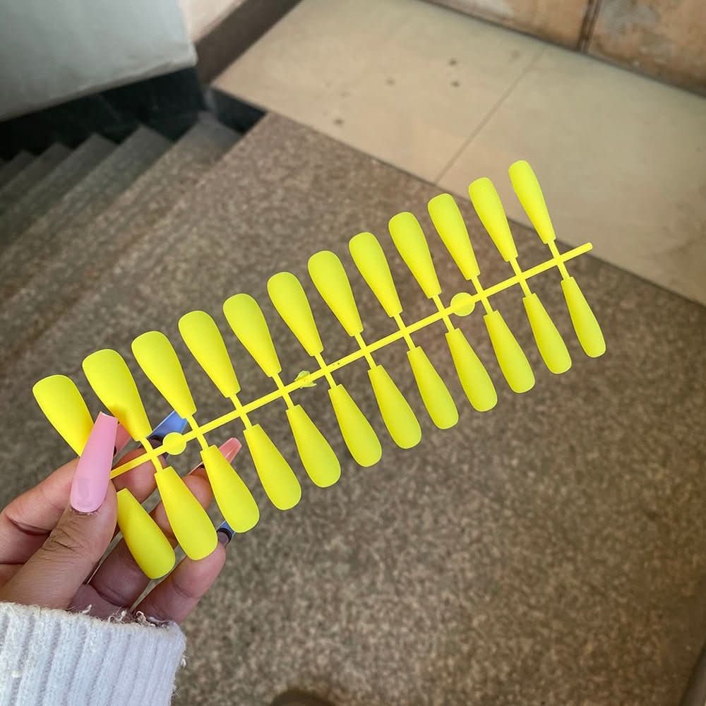 ChicNails Matte Press-On Nails – Elegant Artificial Nails in 13 Colors 11