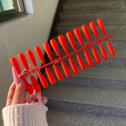 ChicNails Matte Press-On Nails – Elegant Artificial Nails in 13 Colors 15