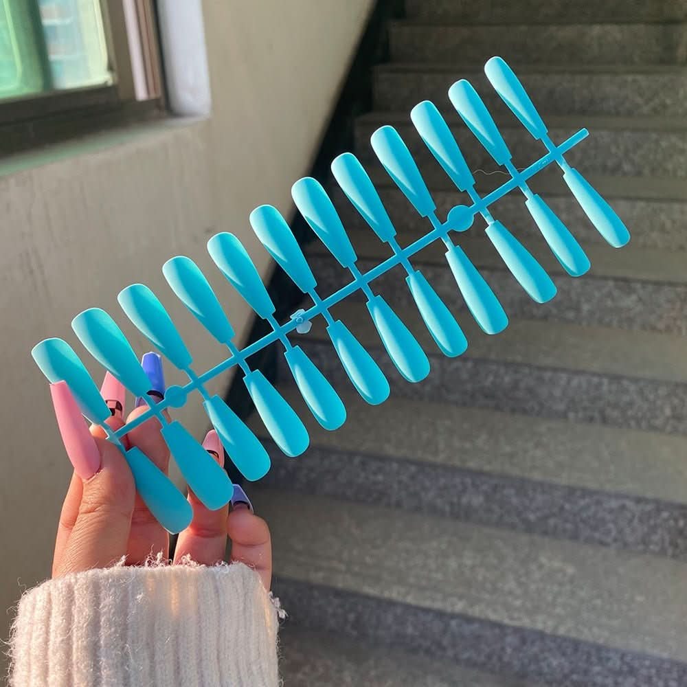 ChicNails Matte Press-On Nails – Elegant Artificial Nails in 13 Colors 17