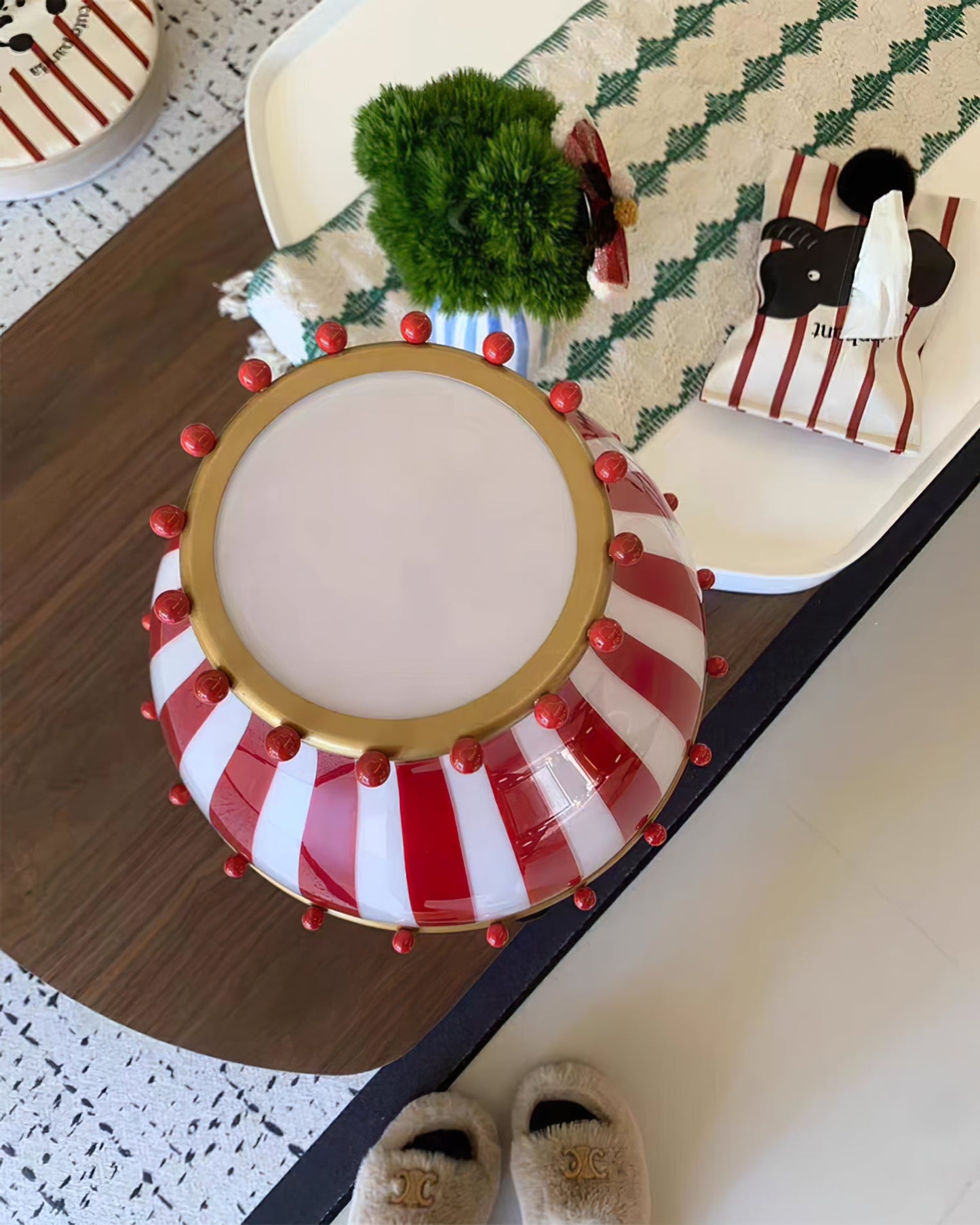 JollyGlow - Bordlampe med cirkuselementer og livlig belysning