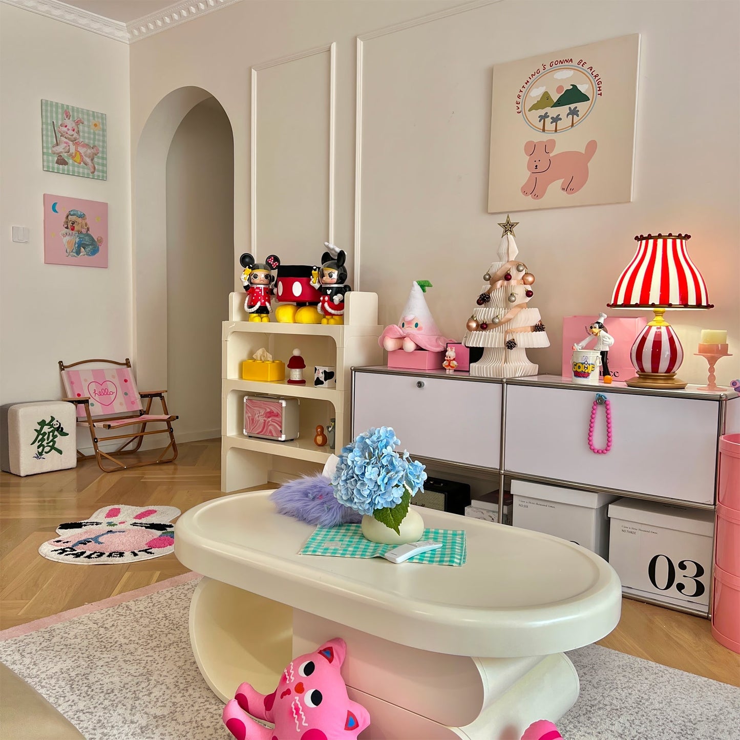 JollyGlow - Bordlampe med cirkuselementer og livlig belysning