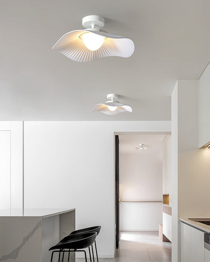 SkyLuxe - Lampe de plafond avec détails en nuage et diffusion de lumière chaude
