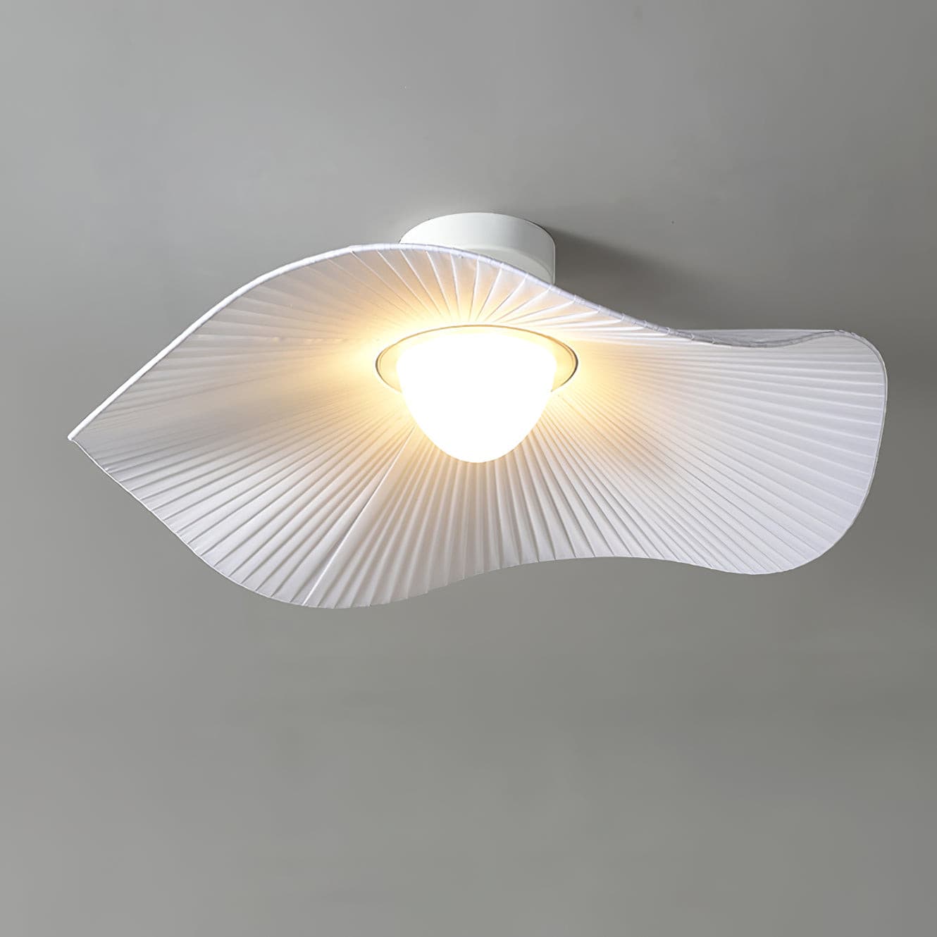 SkyLuxe - Lampe de plafond avec détails en nuage et diffusion de lumière chaude